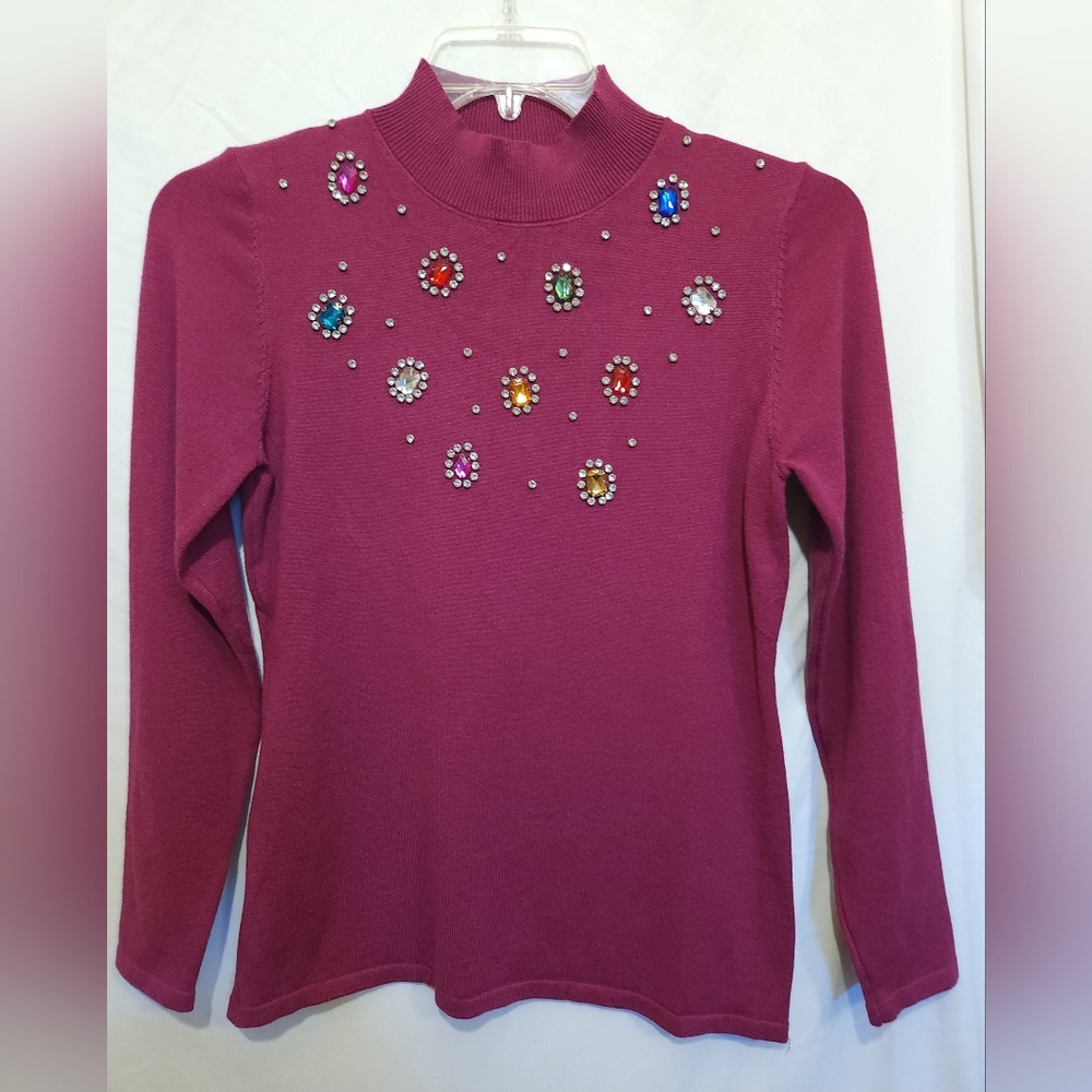 NWT Everlynn Apparel Pullover Sweater Womens Sz Med Rhinestones Fushia Pink